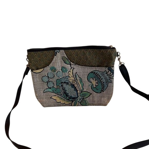 Danny K Beverly Hills Floral Tapestry Crossbody Shoulder Bag Multicolor Women's - Picture 2 of 11